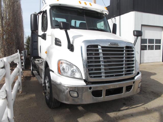 Image #1 (2013 FREIGHTLINER CASCADIA S/A 5TH WHEEL TRUCK)